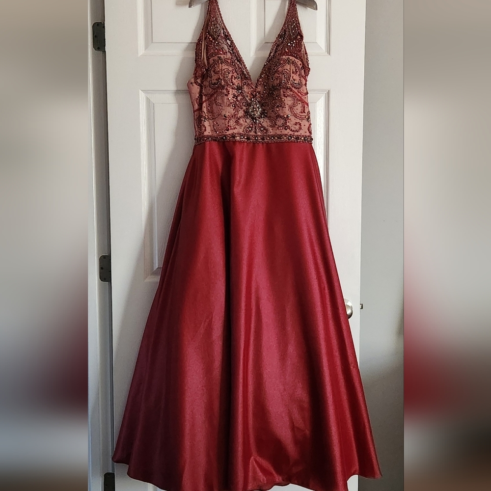 Tiffany Elegant Red Evening Dress Size 18